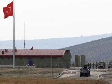 إرهابيو داعش يزرعون الألغام على الحدود التركية السورية 