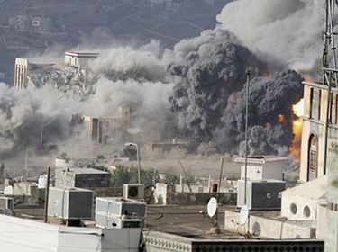 مقتل 8 يمنيين وإصابة 10 في قصف للطيران السعودي على صنعاء