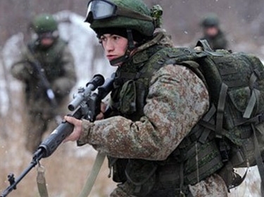 الأغلبية العظمى من المواطنين الروس يثقون بقدرة جيشهم على مواجهة أي تهديد