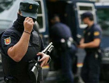 الكشف في إسبانيا عن هوية الشاب الموقوف بتهمة تأسيس خلية إرهابية