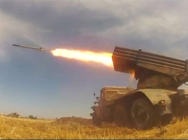 الجيش يستهدف بالقصف الصاروخي تجمعات لإرهابيي داعش في تدمر