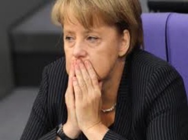 أزمة اللاجئين تسبب تراجع شعبية حزب المستشارة الألمانية ميركل