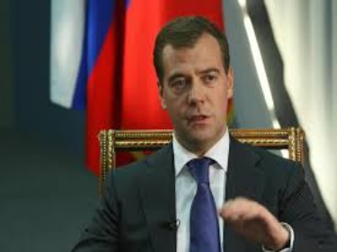مدفيديف: موارد الميزانية الروسية تغطي تكاليف العملية الجوية بسورية