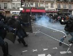 مواجهات بين الشرطة الفرنسية وناشطين بيئيين  