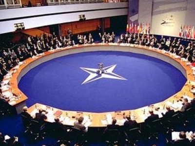 الناتو يريد إجراء «تفتيش مفاجئ» للتدريبات العسكرية الروسية