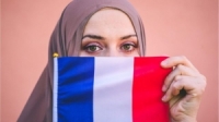 صحيفة/ الإندبندنت /: الإسلاموفوبيا هي القوة الدافعة في الانتخابات الفرنسية