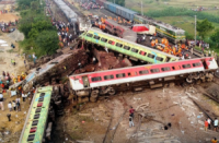 ارتفاع عدد قتلى تصادم 3 قطارات في الهند إلى 288 شخصا