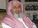 الشّيخ العبيكان يعتدي على سائقه بالضرب بعد أن طلب منه أن يسمح له بالرضاعة من زوجته