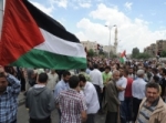 Terrorists Open Fire on Palestinians Marching Back to Their Houses in Yarmouk Camp