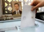 السوريون المقيمون في الأردن بدؤوا التصويت في مقر السفارة السورية