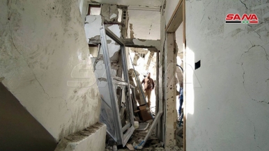 الأضرار في منازل الأهالي في بلدة حجيرة بريف دمشق جراء العدوان الإسرائيلي فجر اليوم