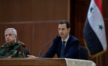الرئيس الأسد يزور الأكاديمية العسكرية العليا بدمشق ويلتقي خريجي دورة (قيادة وأركان)