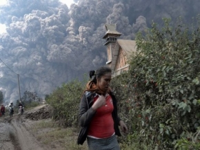 الانفجار البركاني في شمال سومطرة، اندونيسيا