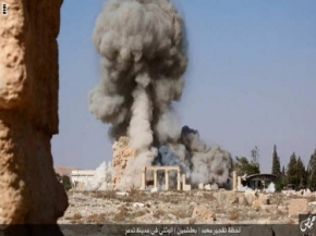 داعش ينشر لقطات لعمليات تفخيخ وتفجير معبد بعلشمين في تدمر