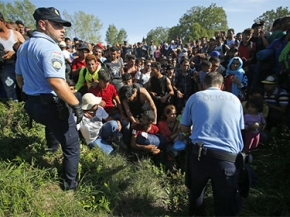 كرواتيا تغرق في طوفان اللاجئين 