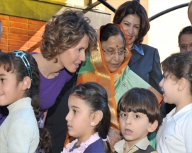 الرئيسة ديفيسينغ باتيل تزور برفقة السيدة أسماء الأسد المنظمة السورية للمعوقين آمال