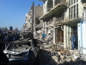 عشرات الشهداء والجرحى بـ3 تفجيرات متزامة في محافظة حمص