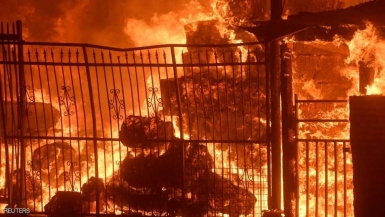 جحيم في كاليفورنيا.. الحرائق المستعرة تلتهم مئات المنازل