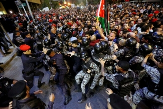 احتجاجات الأردن بعدسة الكاميرا