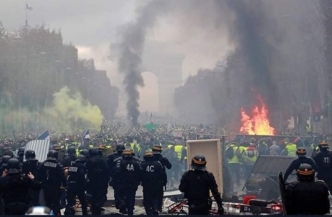  تواصل الاحتجاجات في فرنسا  والشرطة تقمع المتظاهرين