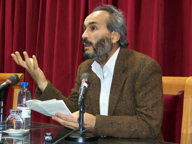 الأديب د. حسن حميد: جوائز العرب هذه الأيام تمشي في الطرق الخاطئة بالمعنى الأدبي والأخلاقي