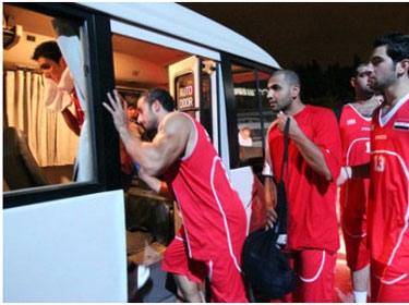 هتافات غير أخلاقية من المشجعين تجعل المنتخب السوري ينسحب من مباراته أمام لبنان  في بطولة  ستانكوفيتش