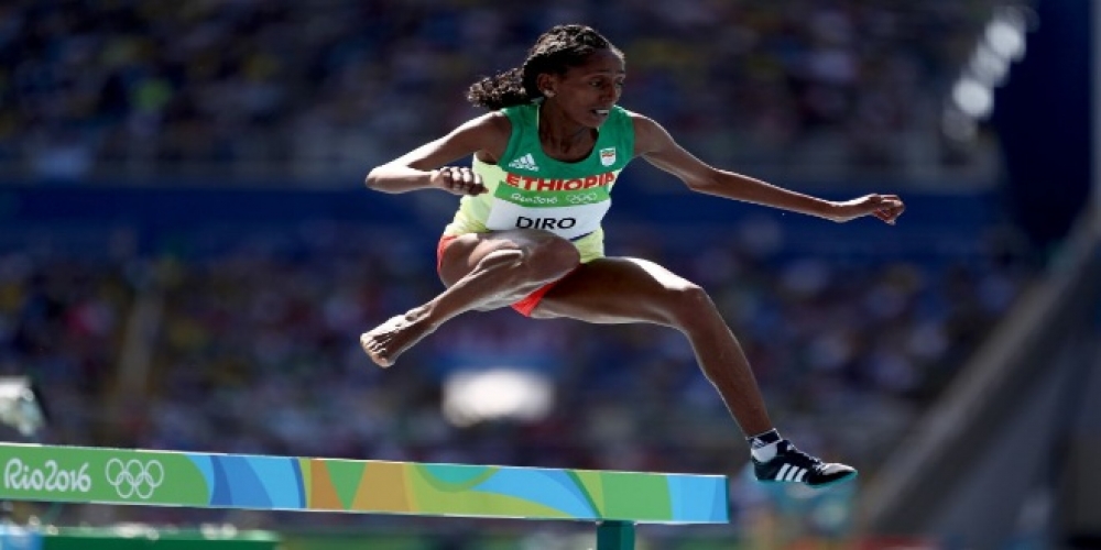 أولمبياد 2016.. عداءة إثيوبية تكمل سباق 3 آلاف متر بفردة حذاء واحدة 