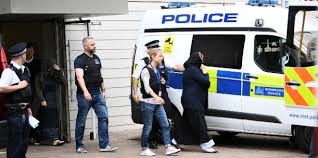 والدة يوسف زغبة أحد منفذي اعتداء لندن:  حاولت ردعه عن التطرف لكن الإنترنت ورفاق السوء تغلباً
