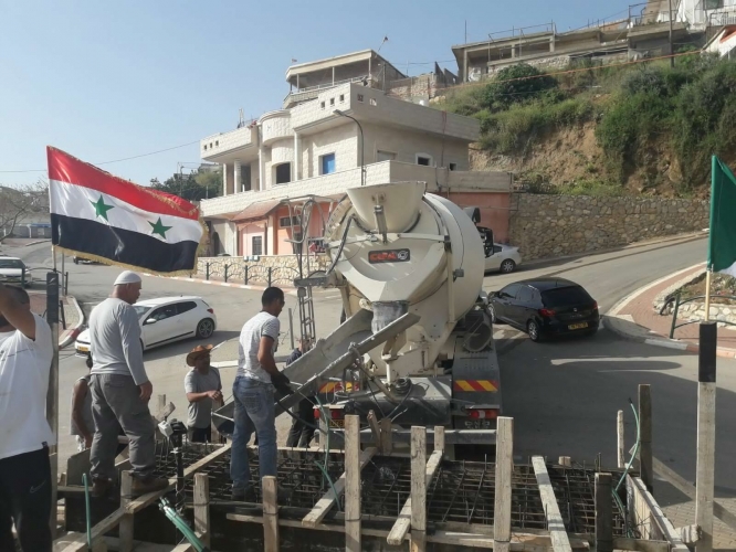 ابناء الجولان المحتل يضعون حجر أساس لنصب تذكاري لـ شهداء الجيش السوري