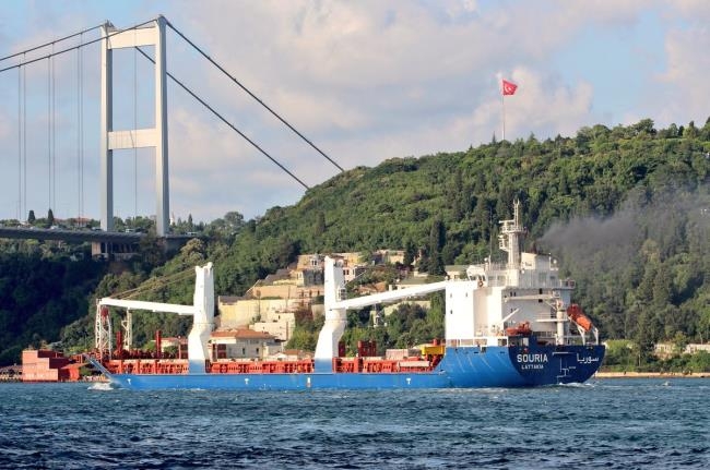 أول باخرة سورية تعبر مضيق البوسفور منذ سنوات