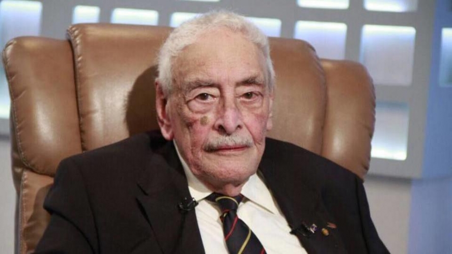 وصية جميل راتب محط جدل مواقع التواصل الاجتماعي.. والتهامي يرد