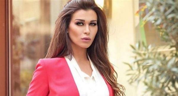   نادين الراسي تؤكد  خبر هروبها من العدالة 