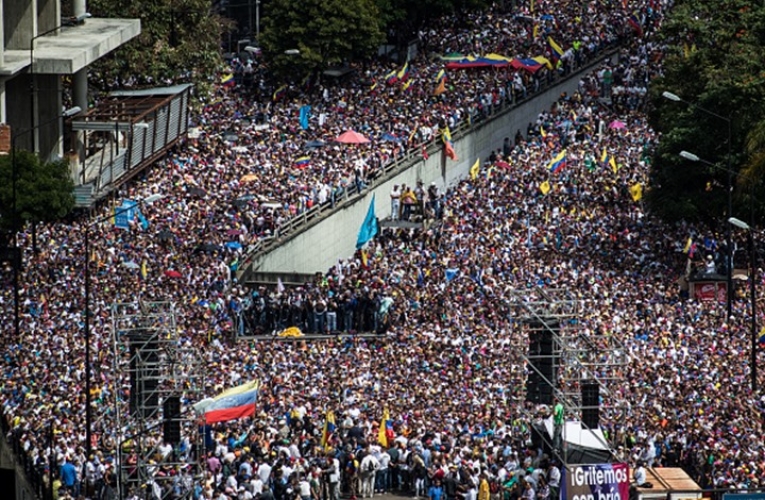 أحداث فنزويلا و النسخة اللاتينية من معارضة الناتو ؟!