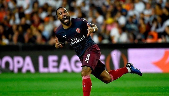 برشلونة يفاجئ عشاقه بإعلانه التعاقد رسميا مع مهاجم من الدوري الإنجليزي