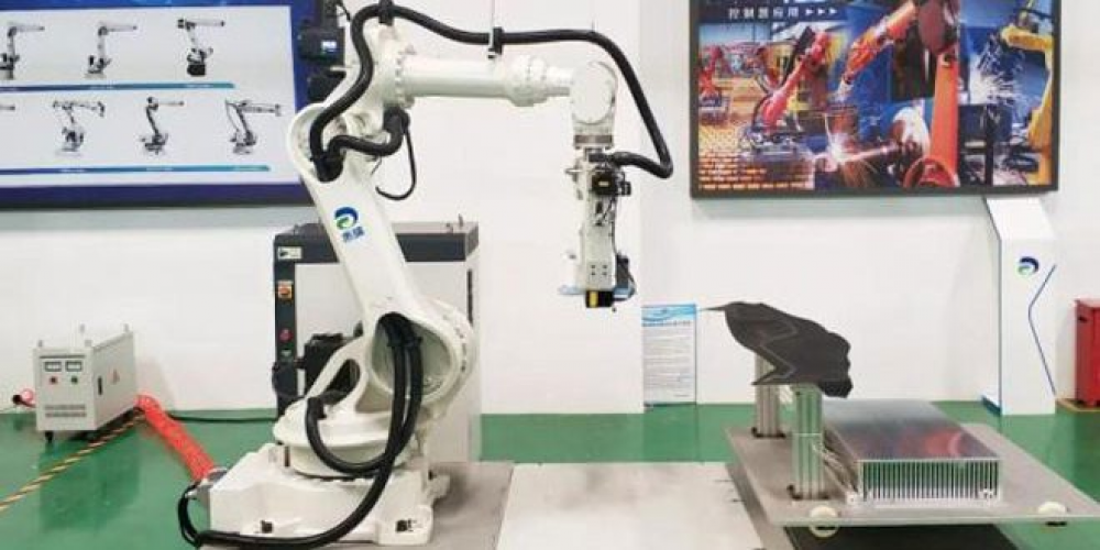  باحثون صينيون يخترعون ذراعاً روبوتية بتقنية ثلاثية الأبعاد للحياكة