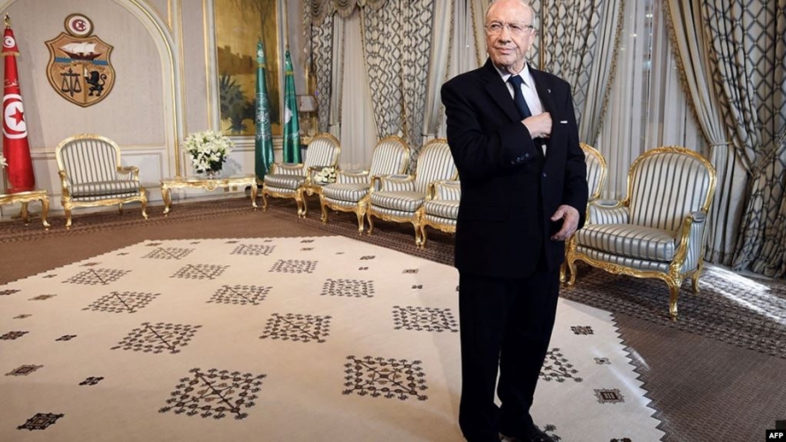 الشاهد يكشف تفاصيل جنازة الرئيس السبسي