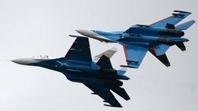 مقاتلات روسية تبعد مقاتلة للناتو حاولت الاقتراب من طائرة وزير الدفاع الروسي   