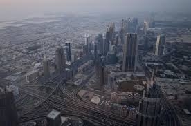 صنداي تليغراف: الإمارات خائفة من استهداف أبو ظبي و دبي   