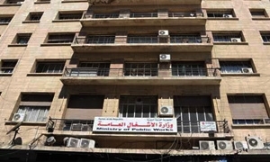 الأشغال تعد بتأمين المخططات التنظيمية لكافة المناطق العشوائية في المحافظات