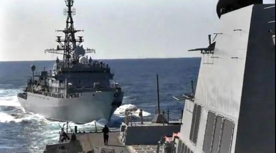 الدفاع الروسية: مدمرة أمريكية تسببت في خطر اصطدام مع سفينة لقواتنا في بحر العرب   