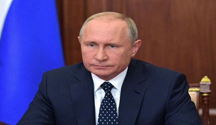 بوتين يصدر مرسومين بتعيين ميشوستين رئيسا للوزراء وميدفيديف نائبا لرئيس مجلس الأمن الروسي   