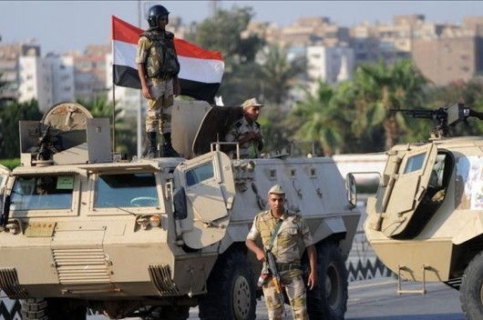 الجيش المصري يحيط هجوما على أحد الارتكازات الأمنية بشمال سيناء   