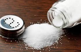 لهذا السبب و في هذا الوقت .. احذر التناول المفرط للملح