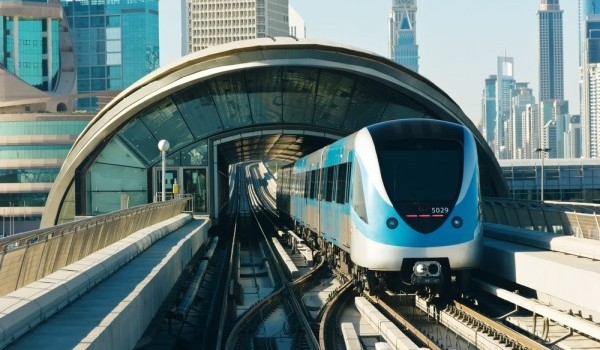 لأول مرة منذ إطلاقه.. إغلاق مترو دبي بشكل كامل