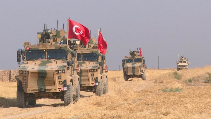 القوات التركية تنتشرعلى طريق M4 بريف إدلب بعد فض الاعتصام
