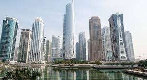 انتحار رجل أعمال بعد قفزه من الطابق الـ 14 في دبي   