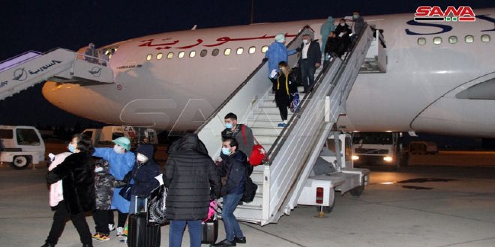وصول طائرة تقل 245 راكباً من السوريين العالقين في الخارج إلى مطار دمشق الدولي قادمة من روسيا