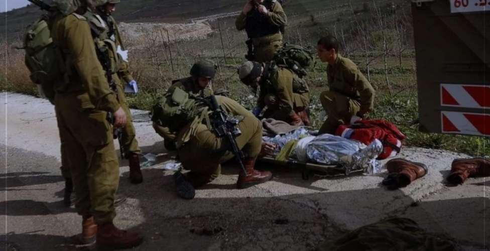 صحيفة إسرائيلية توضح تفاصيل مقتل جندي صهيوني بحجر