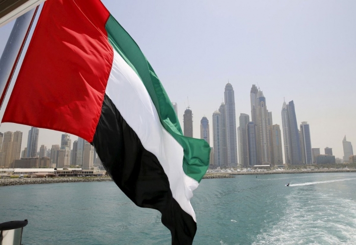 مع بداية حزيران.. الإمارات تسمح بعودة أصحاب الإقامات السارية الموجودين خارج البلاد 