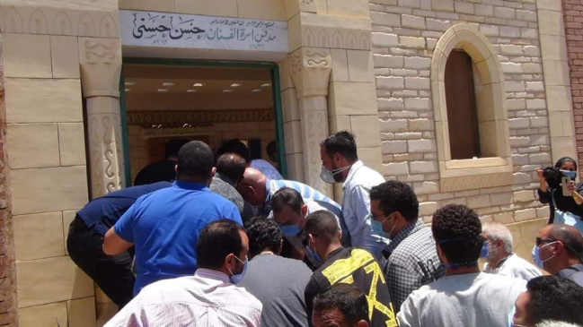 جنازة فقيرة للفنان حسن حسني والسبب..